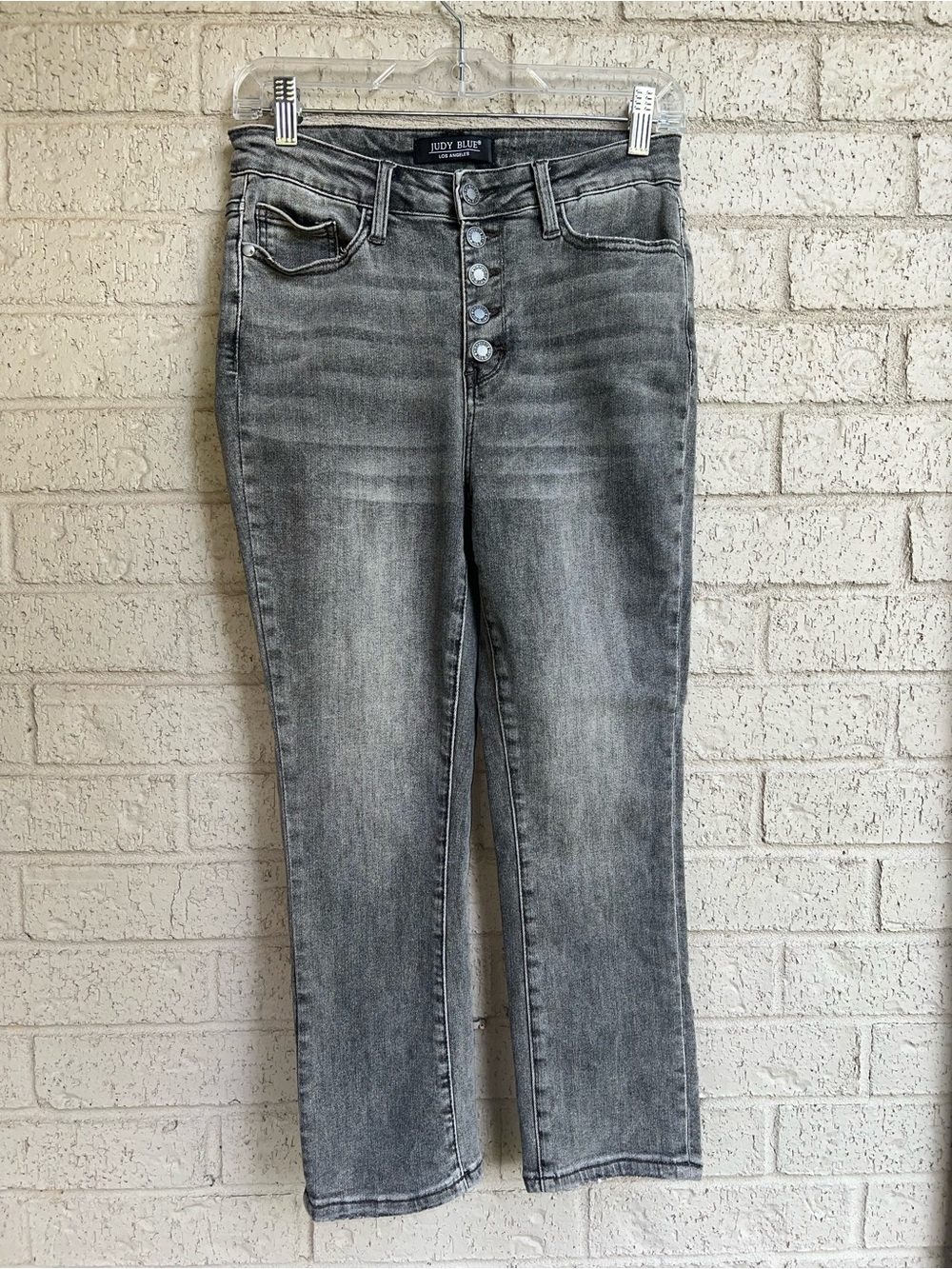 Judy Blue Gray button fly capri 5/27